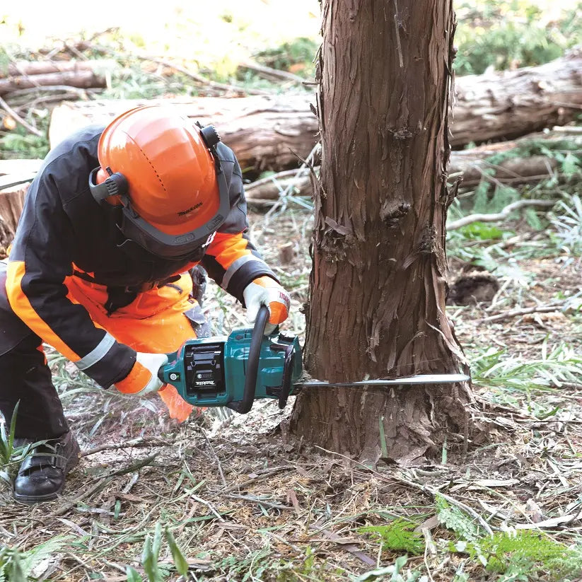 Makita Motosega a batteria 40V 35 cm, senza batteria e caricabatterie UC025GZ