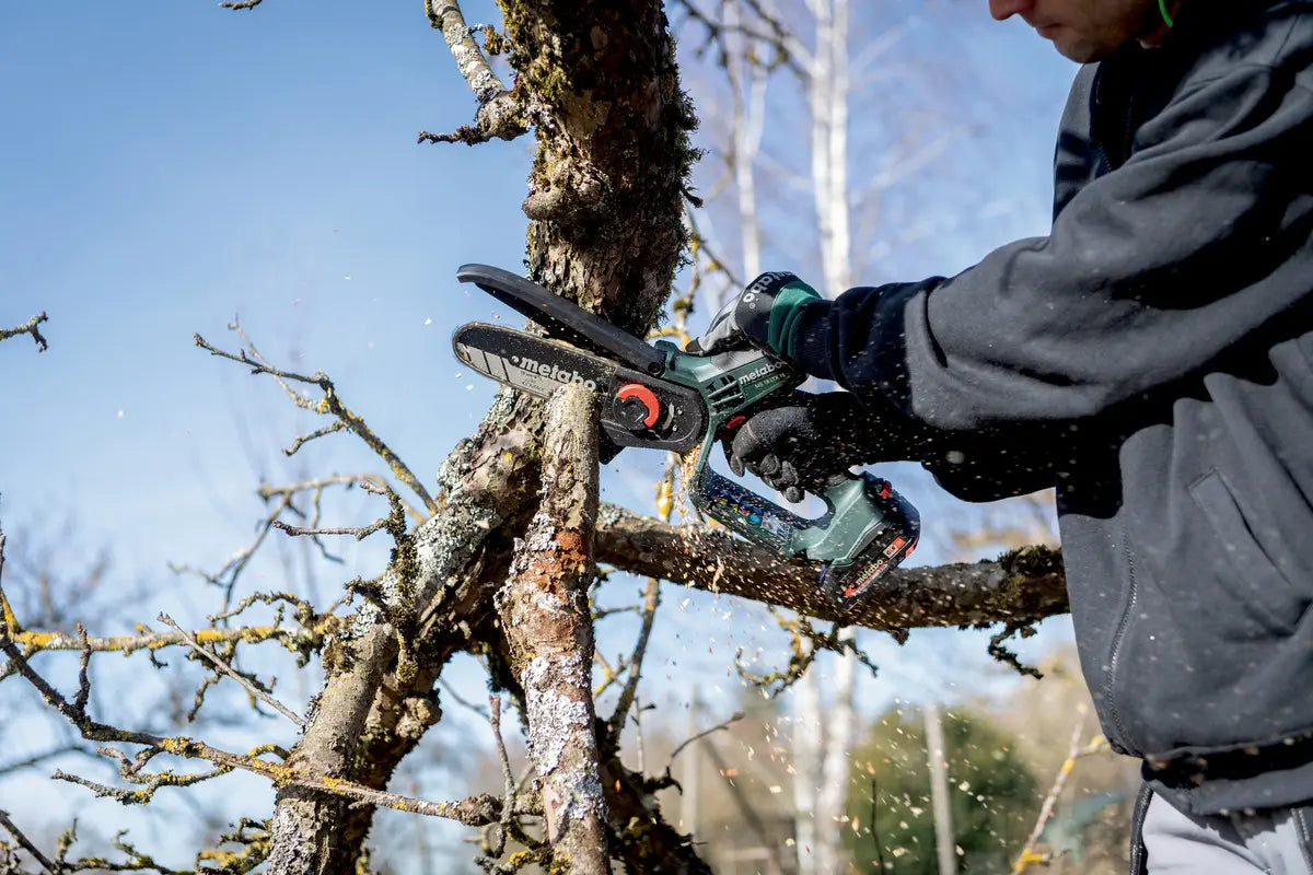 Metabo  Sega per potatura a batteria 18V 15 cm, 1x batteria 2,0 Ah, caricabatterie 600856500