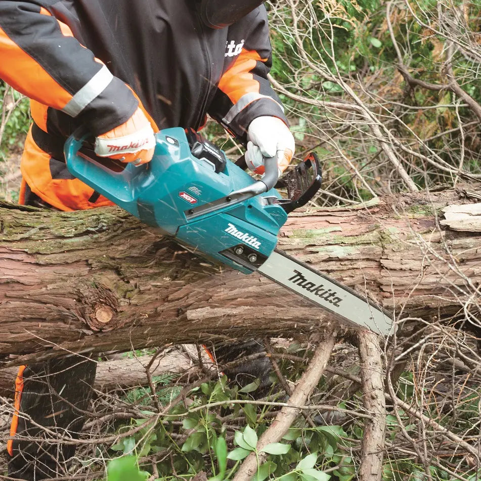 Makita Motosega a batteria 40V 35 cm, senza batteria e caricabatterie UC011GZ