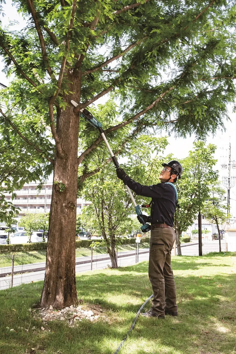 Makita Motosega da potatura a batteria 18V 20 cm, senza batteria e caricabatterie DUA200Z01