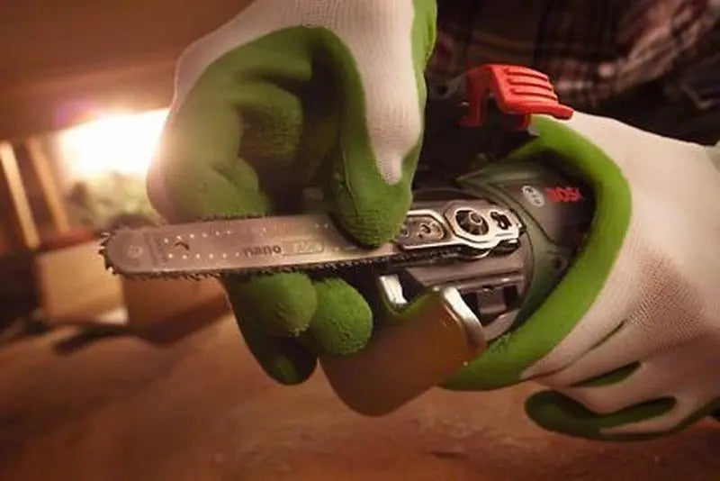 Bosch  Sega da potatura a batteria 12V, senza batteria e caricabatterie 06033C9001