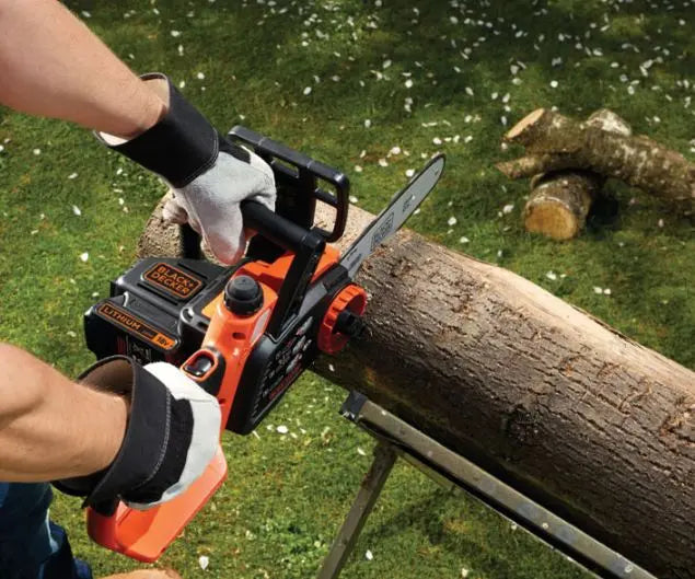 BLACK+DECKER - Motosega a batteria 18V 25 cm, senza batteria e caricabatterie GKC1825LB-XJ