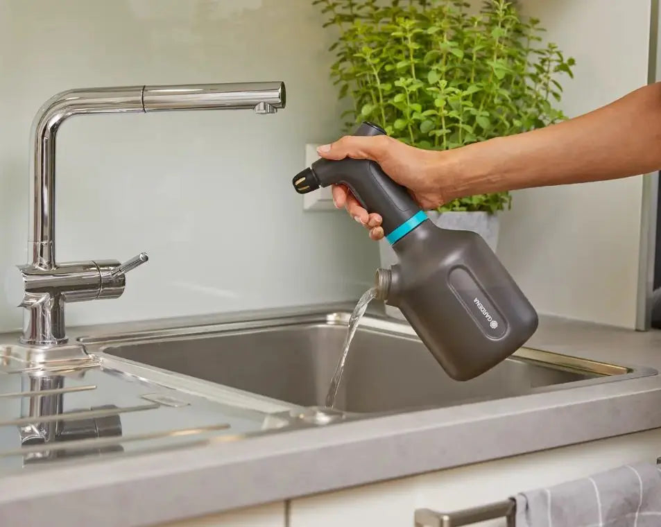 Gardena - Spruzzatore EasyPump, capacità 1 l, alimentato a batteria 11114-20