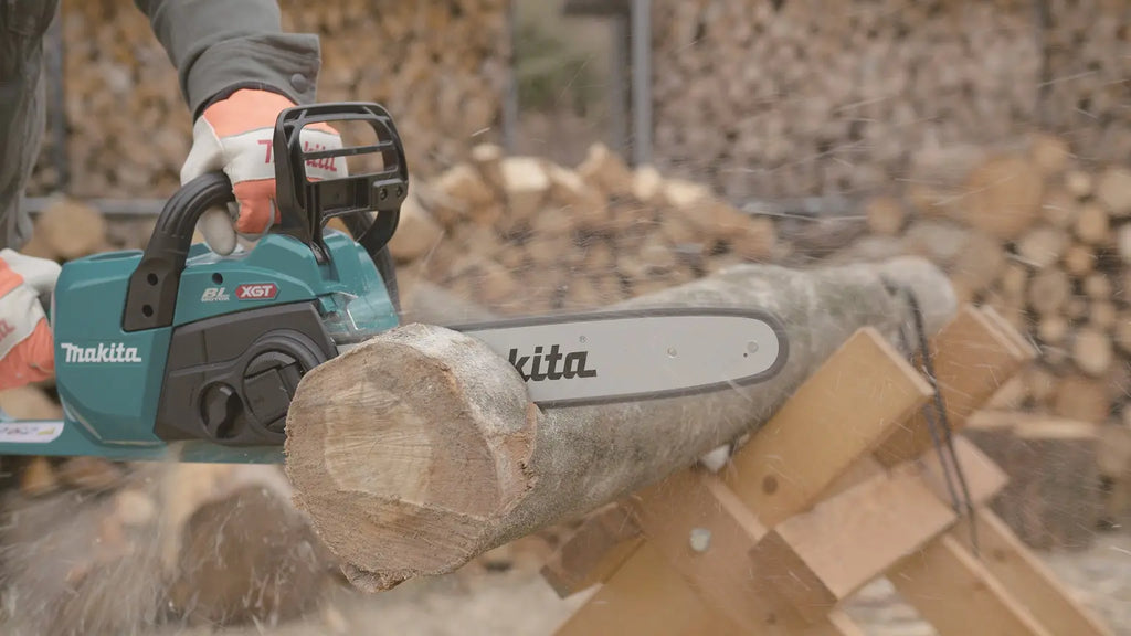 Makita Utensili - Motosega a batteria 40V 35 cm, senza batteria e caricabatterie UC022GZ